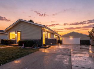 1500 W Clayton Crest AVENUE, Milwaukee, WI 53221