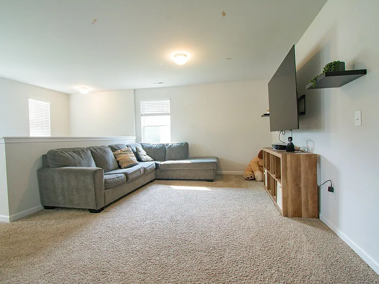 342 Ledgebrook Ln — Photo 11