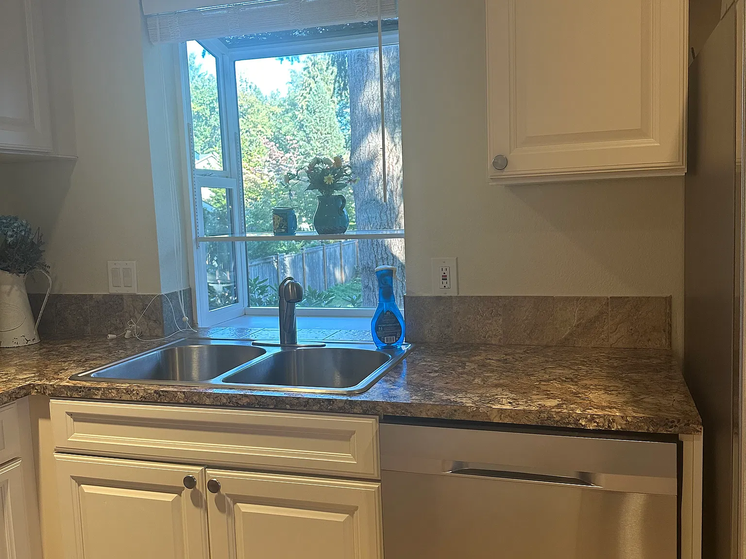 3 bed, 1084 sqft, $2,500 — Photo 4