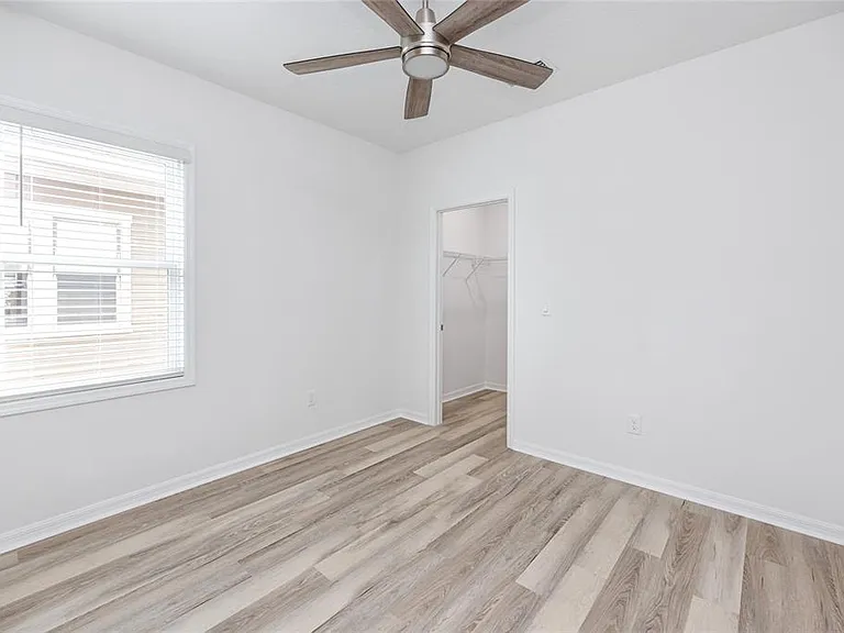 915 E 15th Ave #1 — Photo 32