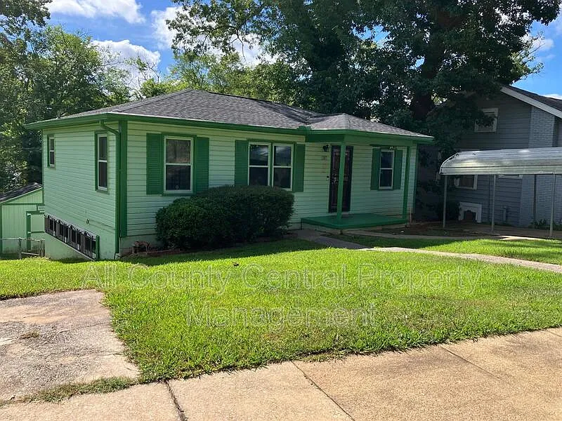3 bed, 1.0 bath, 1466 sqft, $1,095 — Photo 2