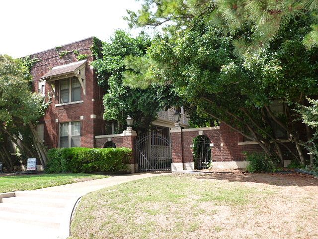 1st image of 1896 Peabody Ave APT 1