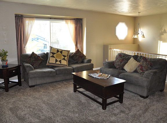2nd image of 1775 Peggys Ln