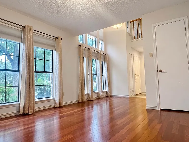 6606 Cliffwood Ct — Photo 8