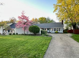18092 Fox Hollow Dr, Strongsville, OH