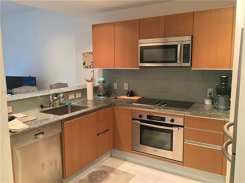 1060 Brickell Condo — Photo 3