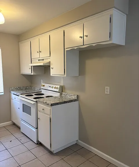 4400 Balboa Dr #D — Photo 2
