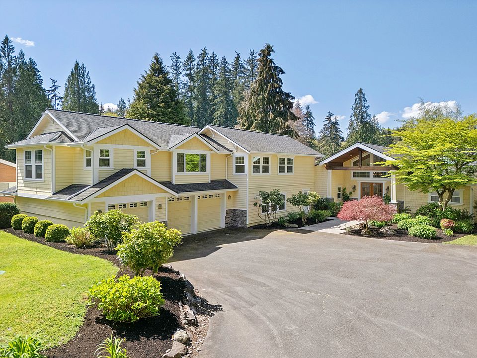 24310 Crystal Lake Place, Woodinville - 4,000 square feet with 3 Car Garage