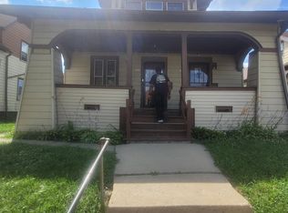 3063 N 26th St, Milwaukee, WI 53206