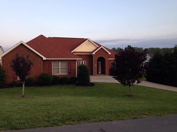 1st image of 302 Goldenrod Dr