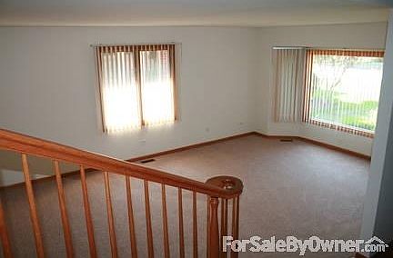 Spacious Eating Area