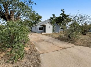 303 SW 5th St, Dimmitt, TX 79027