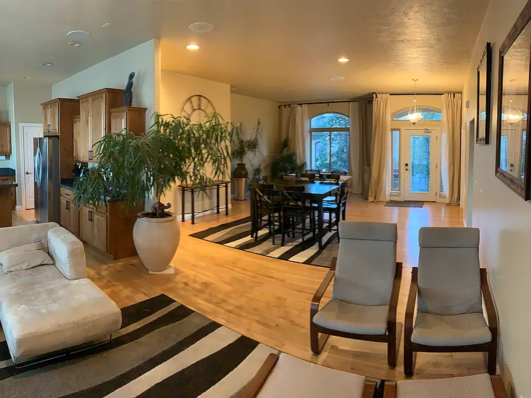 2032 E Eagle Crest Dr — Photo 6