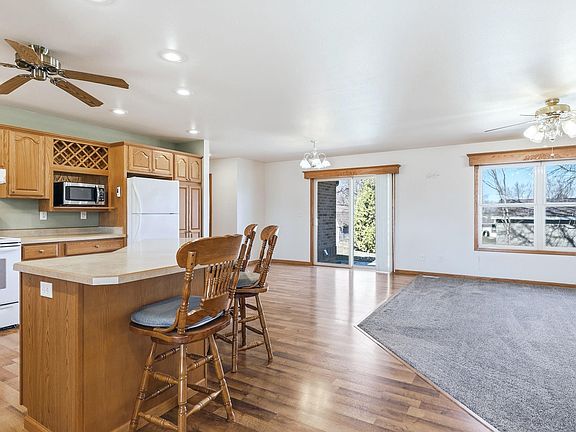 5th image of 619 Lola Ln
