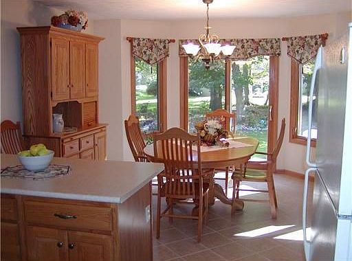 5th image of 3987 Forest Ln N