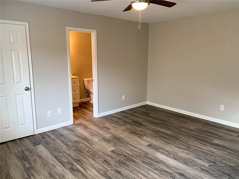 11640 Parkfield Dr — Photo 15