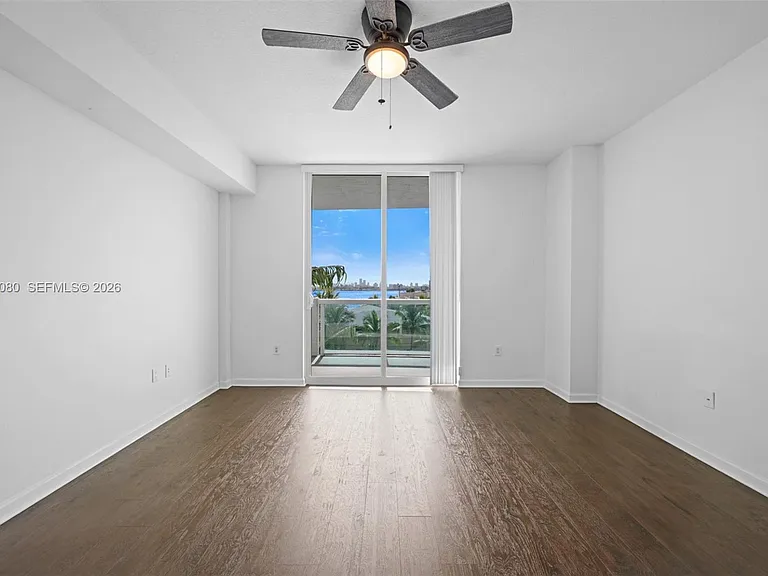 7910 Harbor Island Dr #402 — Photo 16