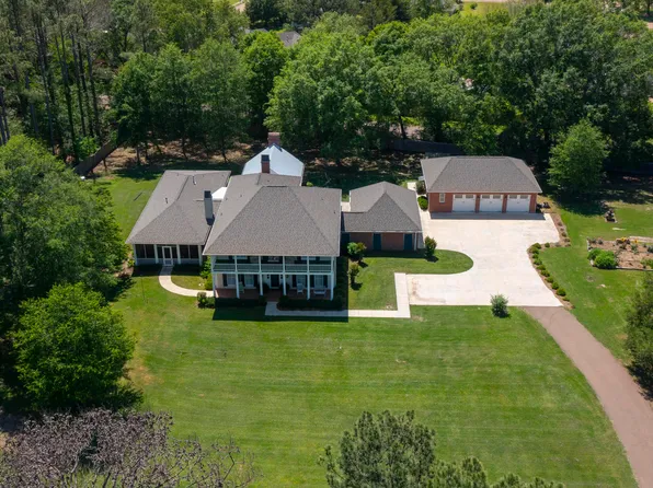 19 Twelve Oaks Pl, Madison, MS 39110