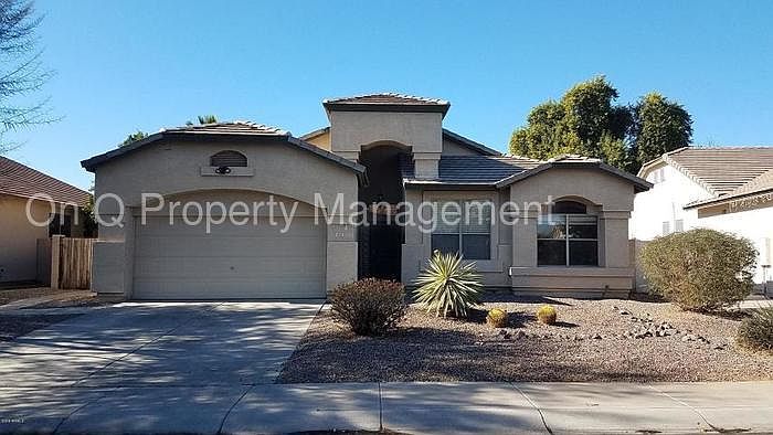 1st image of 1030 N Wade Dr
