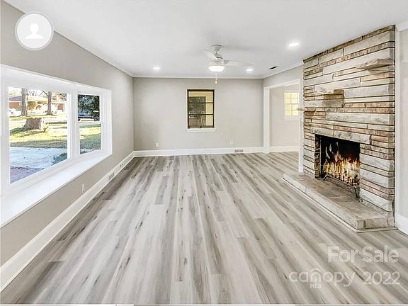 3rd image of 1921 Birchcrest Dr