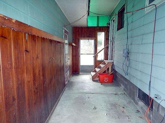 3rd image of 171 Benedict Ave