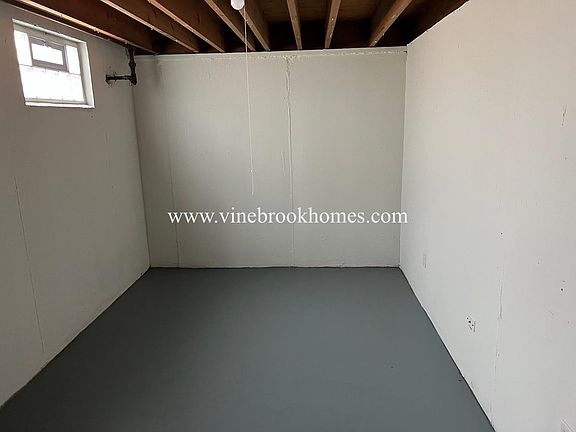 5th image of 2256 Luxmore Dr
