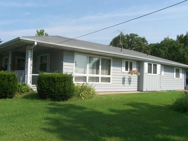 1st image of 1 Hillcrest Dr