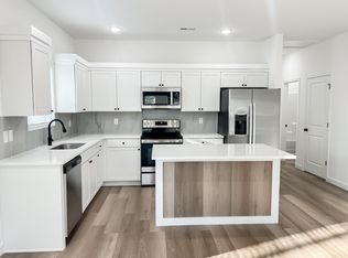 276 Hummingbird Ln, Chesnee, SC 29323