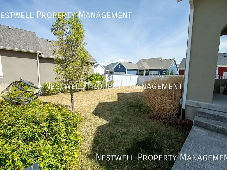 10896 S Gresham Dr — Photo 40