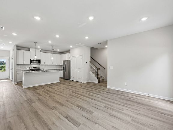 The Jewel floorplan with the Clarity White interior package.