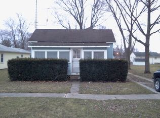 805 E Progress St, Arthur, IL 61911