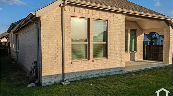 2301 Kirkstall Way — Photo 15