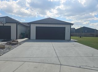 2703 S Greenleaf St, Wichita, KS 67210