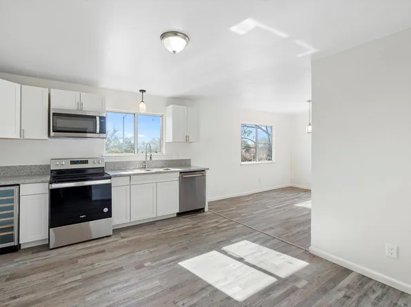 14300 Mel Smith Rd NE, Albuquerque, NM 87123