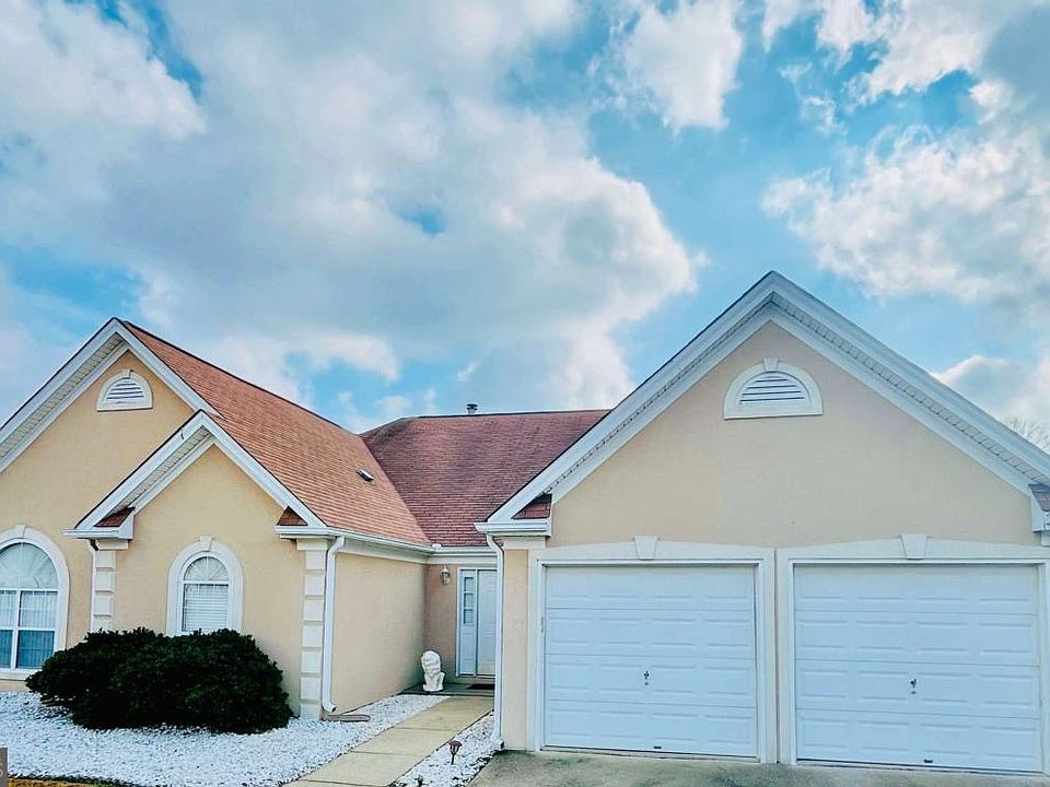 1st image of 19 Meadow Crest Ct
