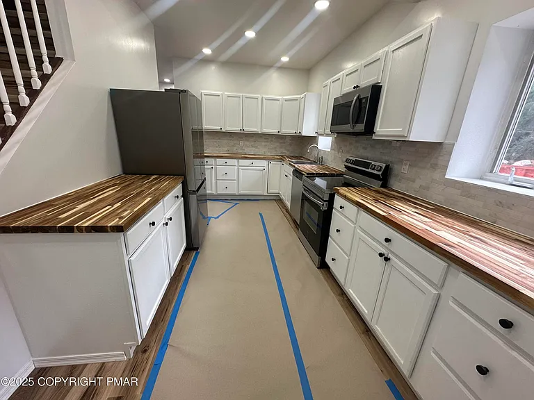 92 Kinney Ave — Photo 10