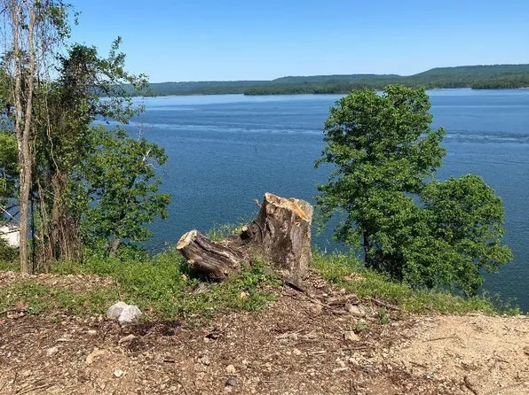 810 Pine Island Point, Scottsboro, AL 35769