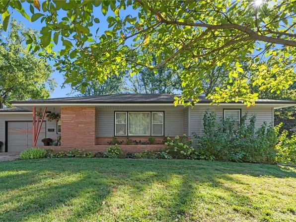 5331 Halsey St, Shawnee, KS 66216