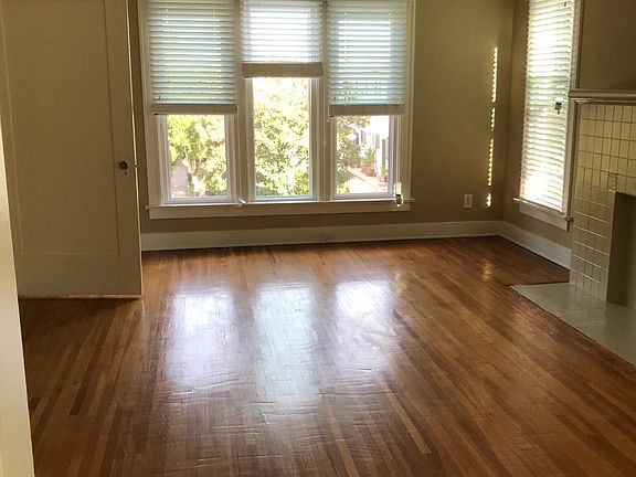 4th image of 631 1/2 N Plymouth Blvd