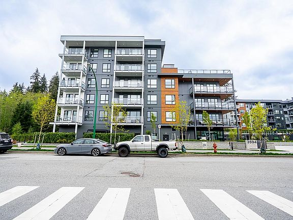 2nd image of 3594 Malsum Dr #317