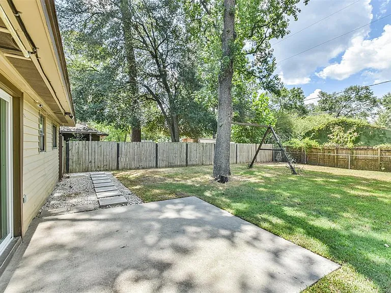 7106 Pinetex Dr — Photo 31