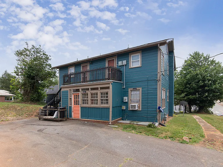 501 S Sterling St #B — Photo 11