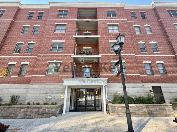 210 N Addison Ave Unit 504, Elmhurst, IL 60126