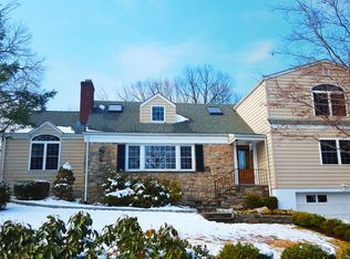 7 Rockridge Rd, Larchmont, NY 10538