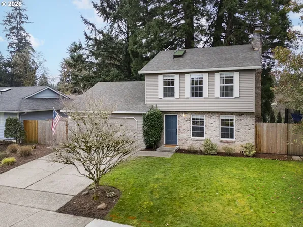 672 SE Alder Ct, Hillsboro, OR 97123