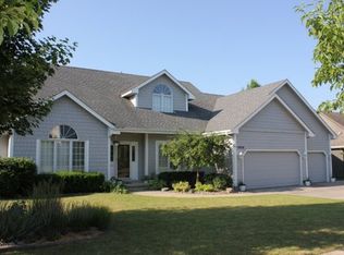 5608 Rittgers Ct, Johnston, IA 50131