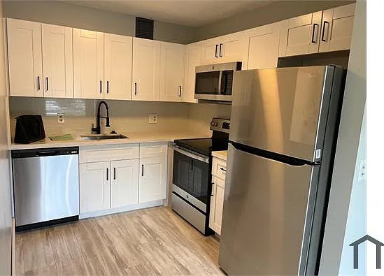 2 bed, $2,200 — Photo 3