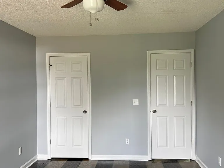 115 W Briar Dr — Photo 15