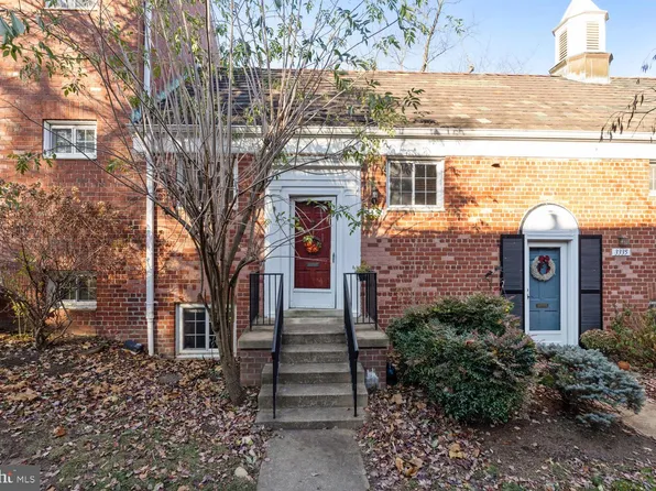 3337 Martha Custis Dr, Alexandria, VA 22302