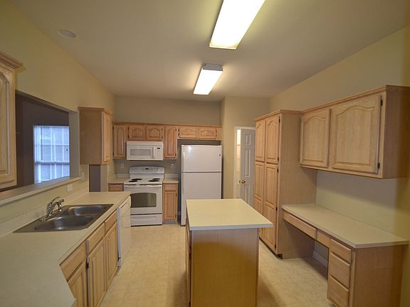 3rd image of 7204 Brighton Brook Dr